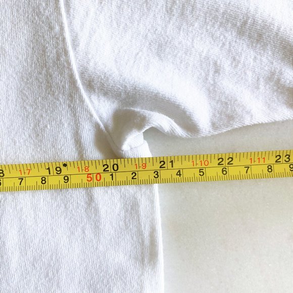 Vintage Roots white t-shirt, maple leaf (size M) relaxed fit, vtg 90s crew neck - Picture 5 of 5